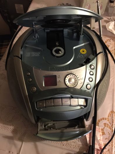 CD player radio cassette recorder FM