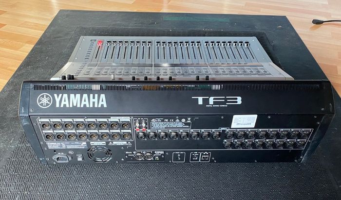 Yamaha TF3 Digital Desk
