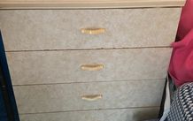 Chest of drawers