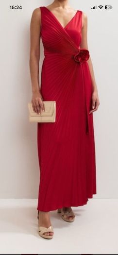 red dress maxi