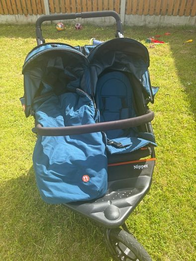 nipper out and about double buggy