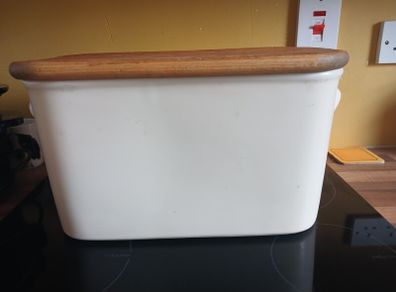 Nigella Lawson bread bin
