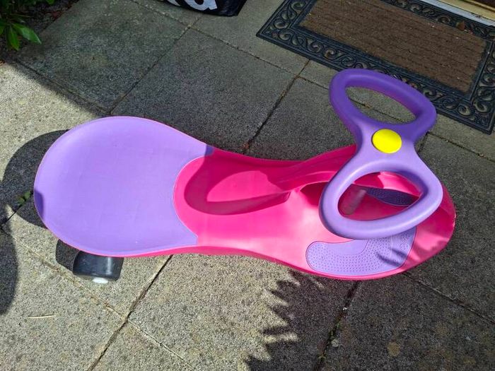 Pink and Purple wiggle car