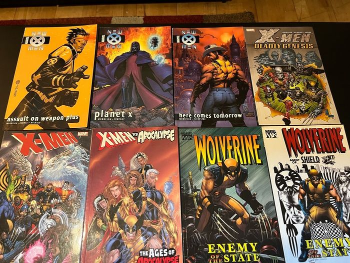 Assorted Marvel trade paperbacks