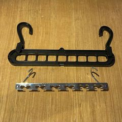 Space-saving Hangers x 2