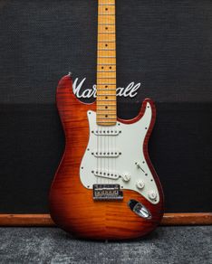 Fender USA Stratocaster Selec 2012 - Dark Cherry