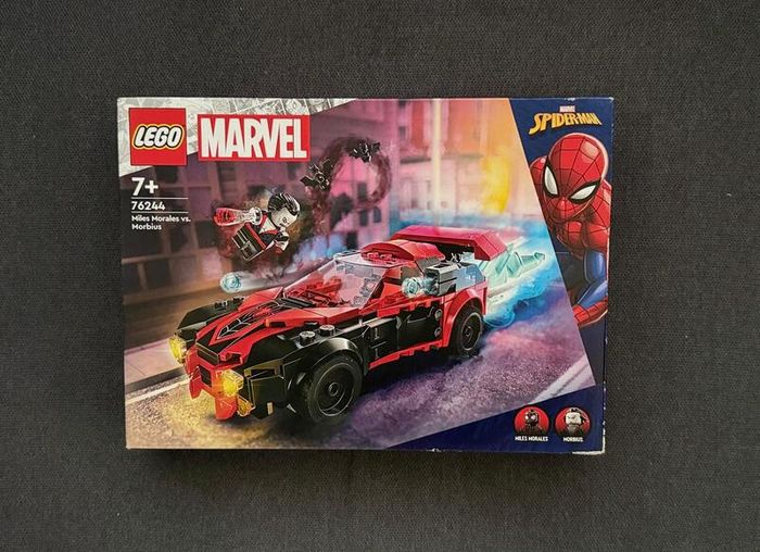 LEGO 76244 Miles Morales vs. Morbius