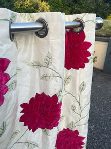 Curtain Flower Pink