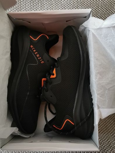 Junior runners NEW size UK 5