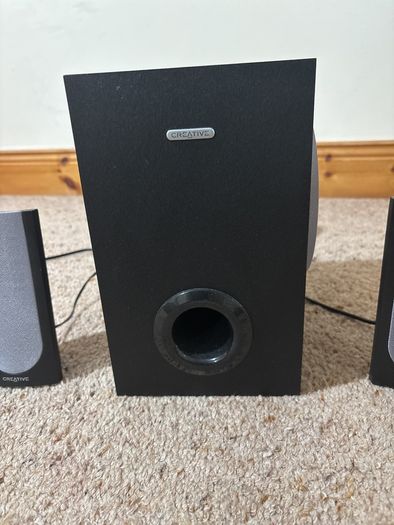 Creative speaker set