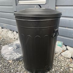 Metal Bin with Lid