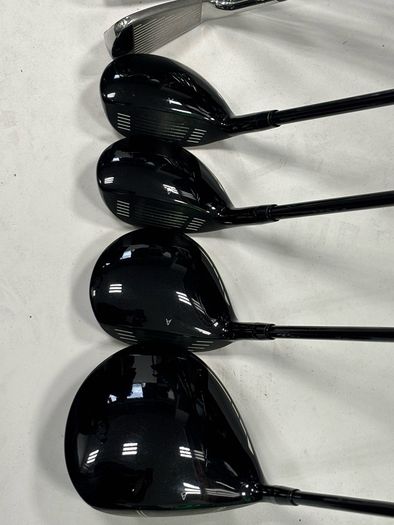 Ladies Wilson Aurora Golf Club Set