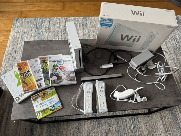 Nintendo Wii Console Bundle Mario Kart Wii Sports HDMI Adapter