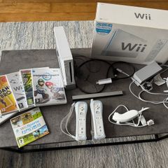 Nintendo Wii Console Bundle Mario Kart Wii Sports HDMI Adapter