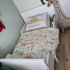 Childrens extendable bed