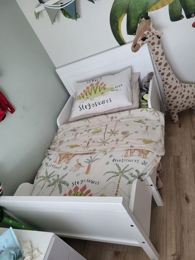 Childrens extendable bed
