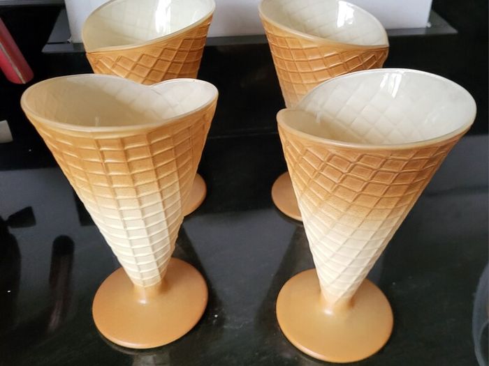 Vintage Bormoili Ice cream glasses