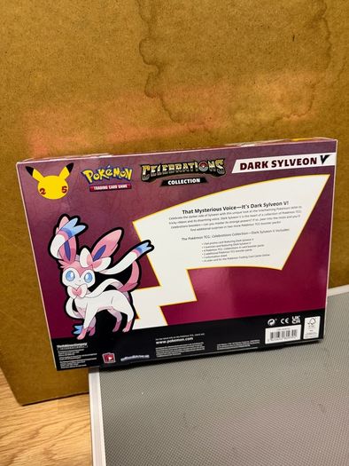 Pokemon Celebrations Dark Sylveon V 25th Anniversary Set