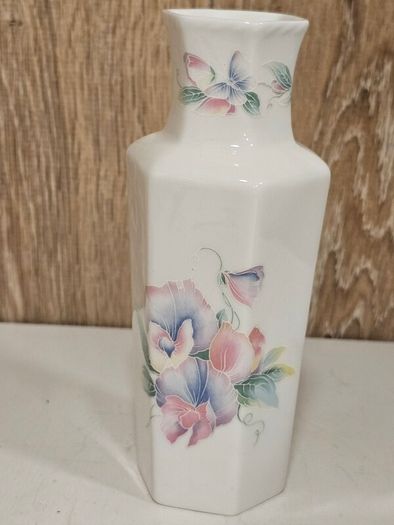 Aynsley Bone China Vases Collection