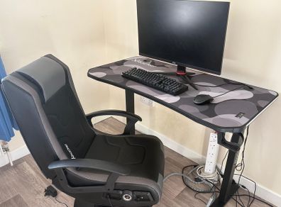 Game desk chair monitor