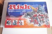 Risk The World Conquest Board  Game 2004