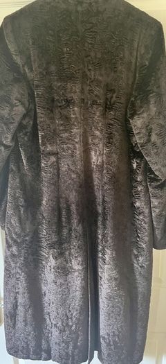 Per Una Marks & Spencer Long Velvety Sherpa Style Long Ladies Coat. In Very Good Condition. Made In Italy. Dark brown. Size Medium
