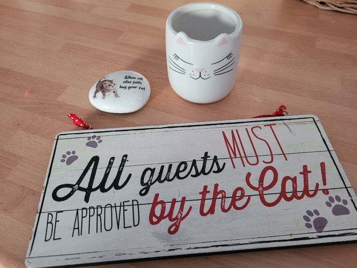 Decorations for cat lovers