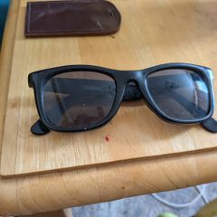 Foster Grant sunglasses - model 25070