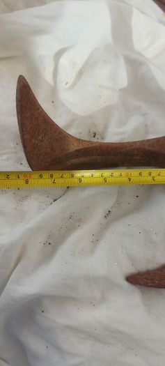 vintage shoe cobblers last ,,build to last ,,collectors item, buyer collects or pays postage thank you, sold as seen ,see pictures,