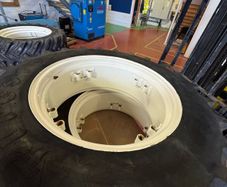Ford rims 13.6/28 with Firestone Tyres