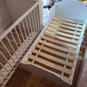white toddler bed