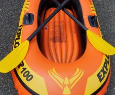 Inflatable child dinghy boat with 2 paddles