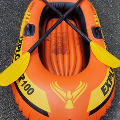 Inflatable child dinghy boat with 2 paddles