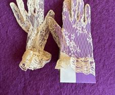 Lace Gloves