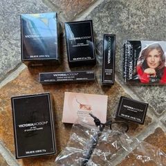 Make up set by Victoria Jackson