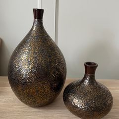 X2 Ceramic Vases