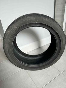 255/40R19 Good year efficient Runflat