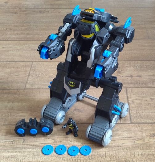 IMAGINEXT Batman  RC Transforming BatBot Robot PlaySet