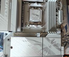 Gigabyte B850 Aorus Elite Wifi 7 Ice Am5.