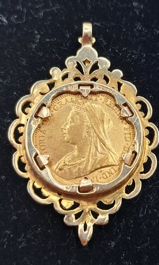 Full sovereign coin mounted in 9ct yellow gold pendant