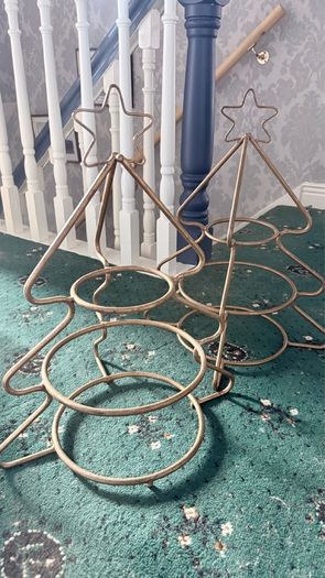 Christmas Plate Stands.  Iorn