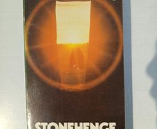 Stonehenge - Archaeology and Interpretation by R.J.C. Atkinson