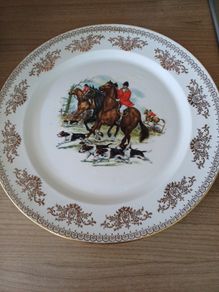Large  Vintage Gainsborough Fox Hound  China Plate 26.5cm