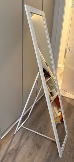 standing mirror