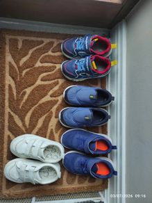 Boys shoes