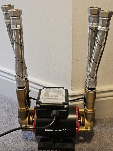 Grundfos Stp 3.0bar Brass Shower Pump  With Braided Hoses