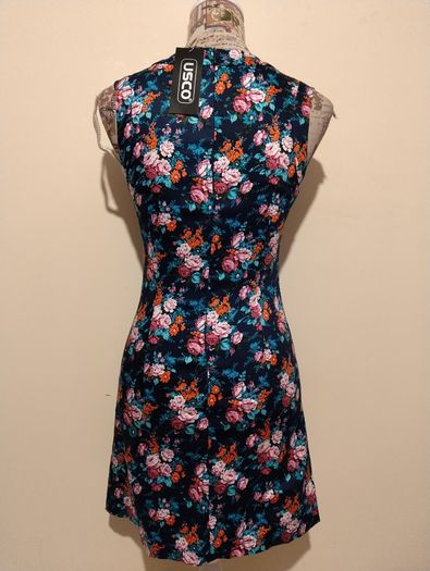 Beautiful Floral Dress, New with tags