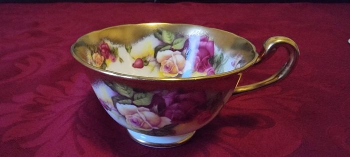 For Collectors Vintage Mixed Royal Chelsea Golden Rose And Aynsley Fine Bone China Gold Gilt Cabinet Dou Teacup And Saucer Set Made In England