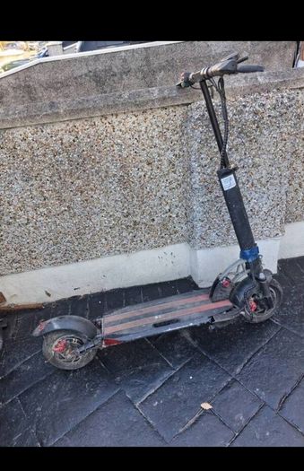 Electric scooters