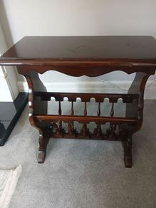 Table with magazine rack
